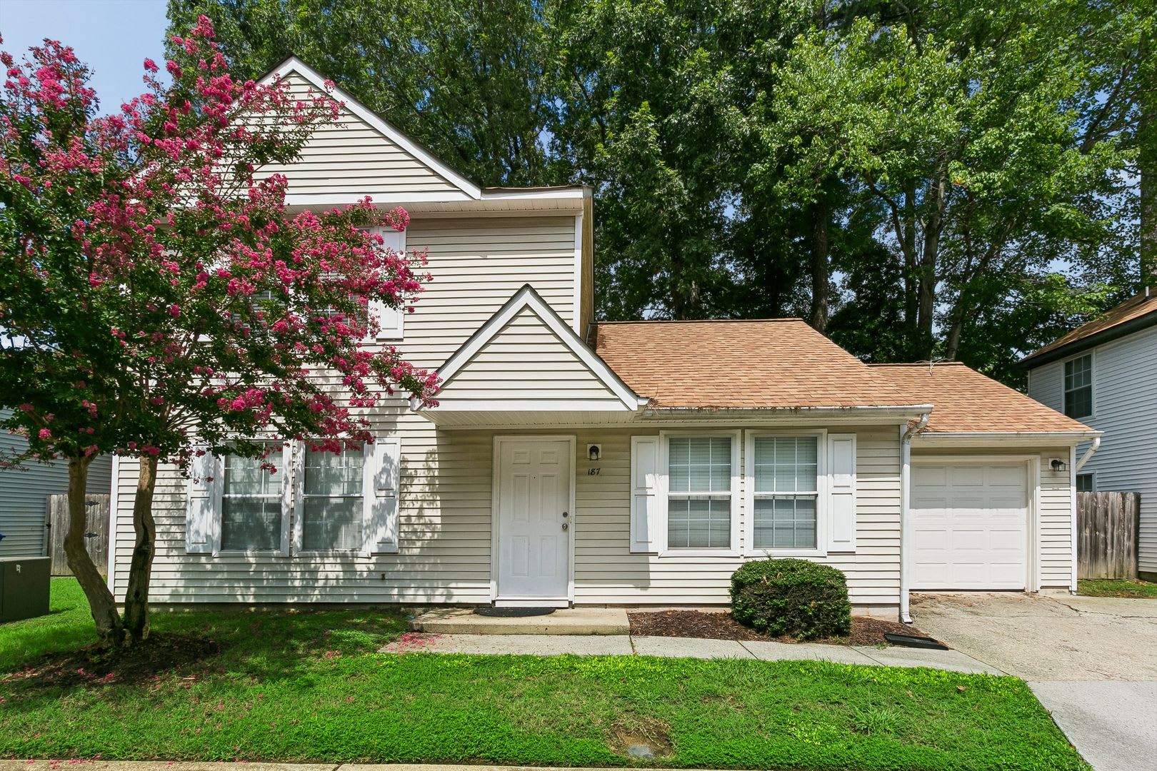 3-Bedroom Home Near Fort Eustis – Cobblestone Chase, Newport News – photo 1