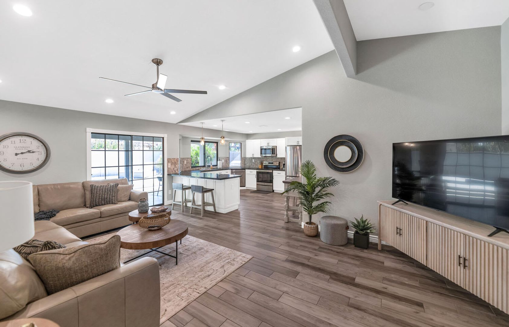 Rates Vary 3 245 5 995 – photo 3