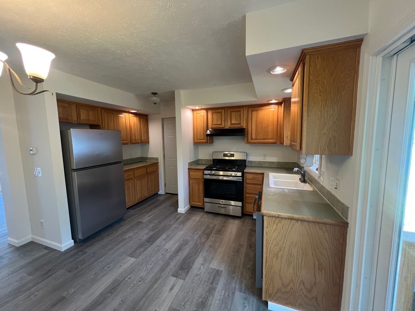 REMODELED 2 BEDROOM HOME IN HEART OF TRAVERSE CITY – photo 2