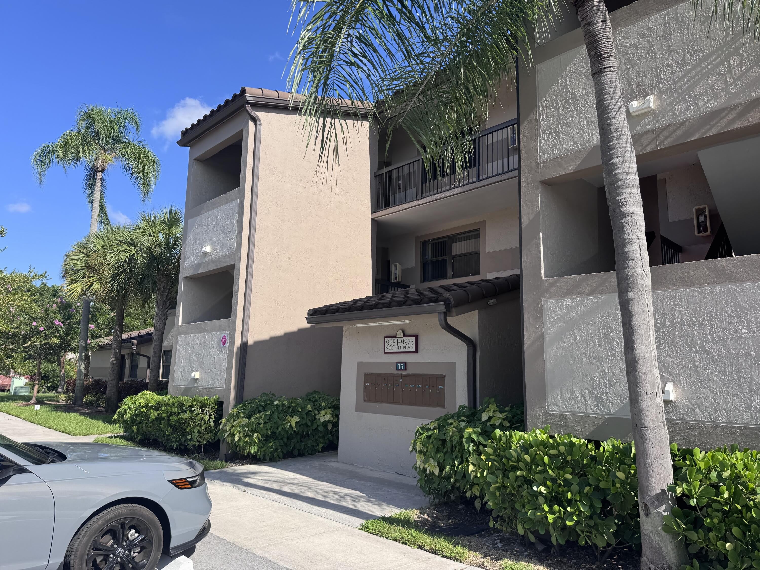 9957 NOB HILL Place – photo 2