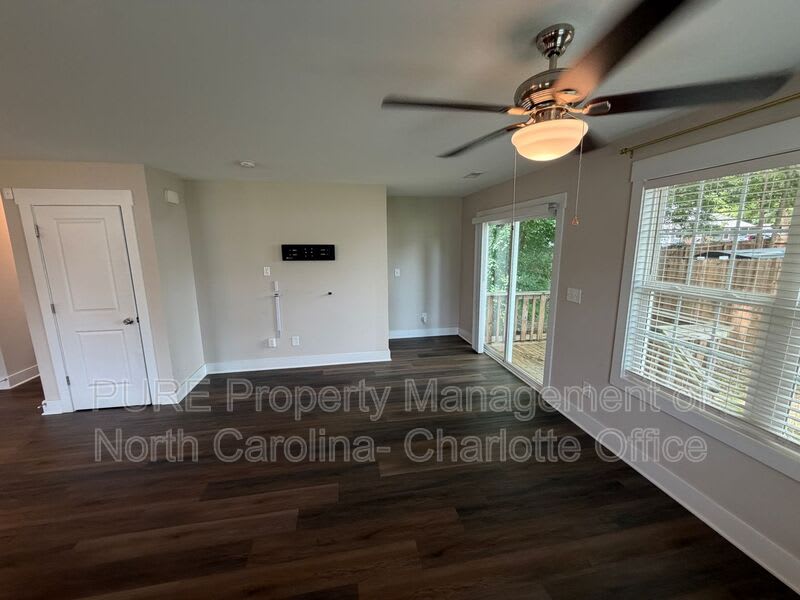 1204 W. Airline Ave – photo 5