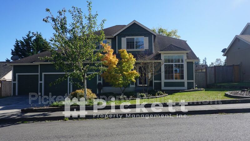 2037 Ne Gustaf St – photo 1