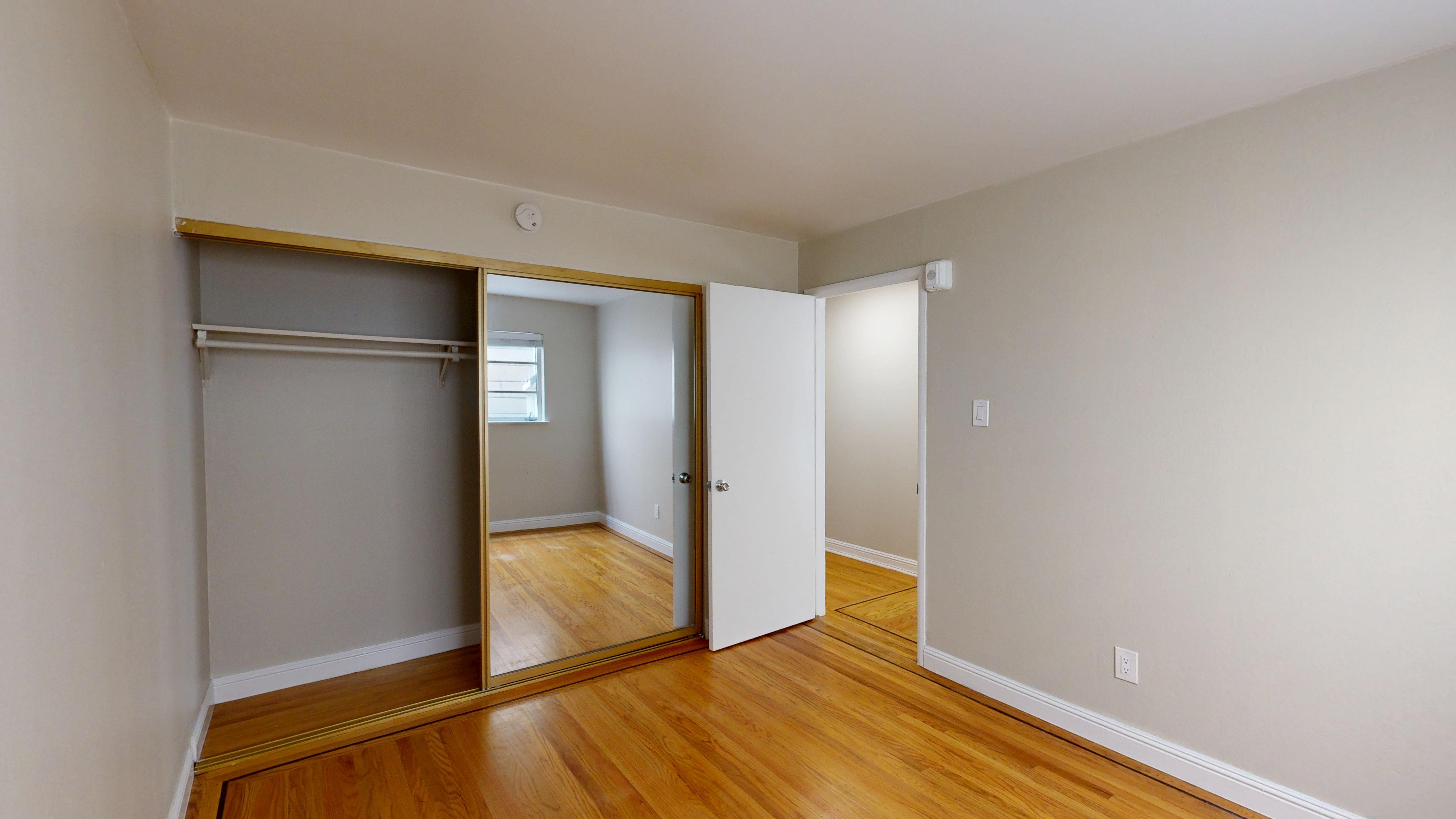 600 Oak – photo 2