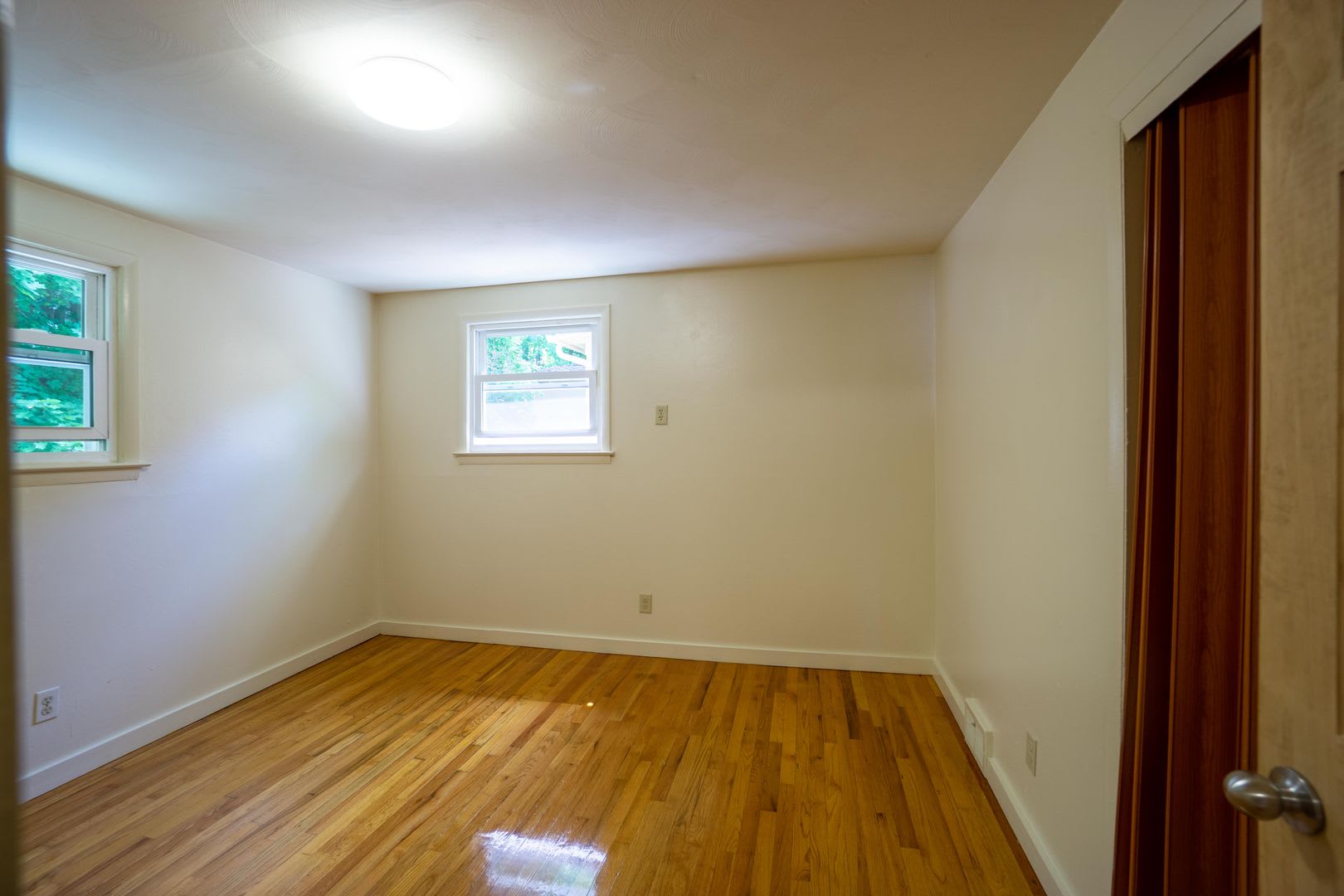 133 Houston Ave – photo 5