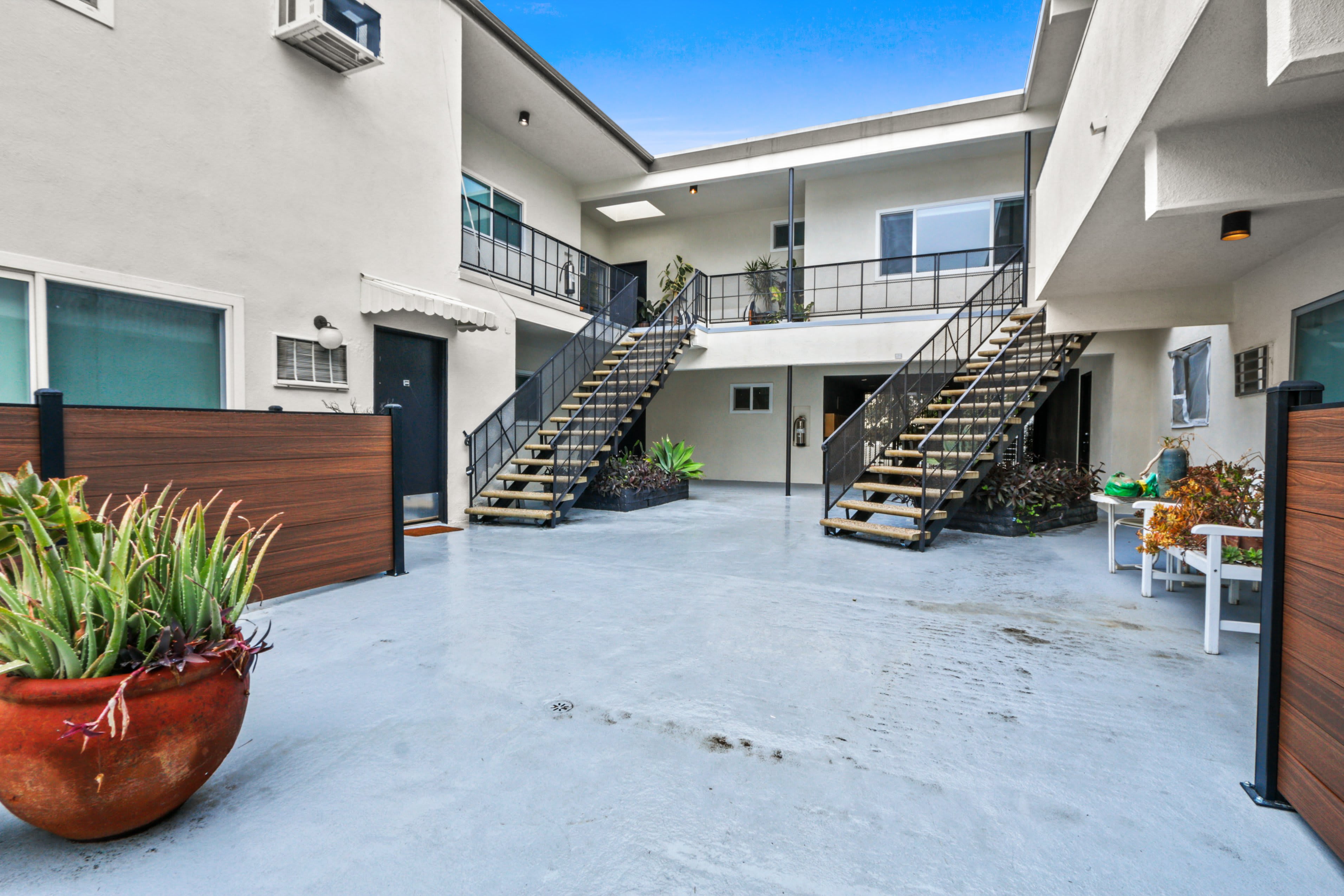 8220 West Norton Apartments – photo 2