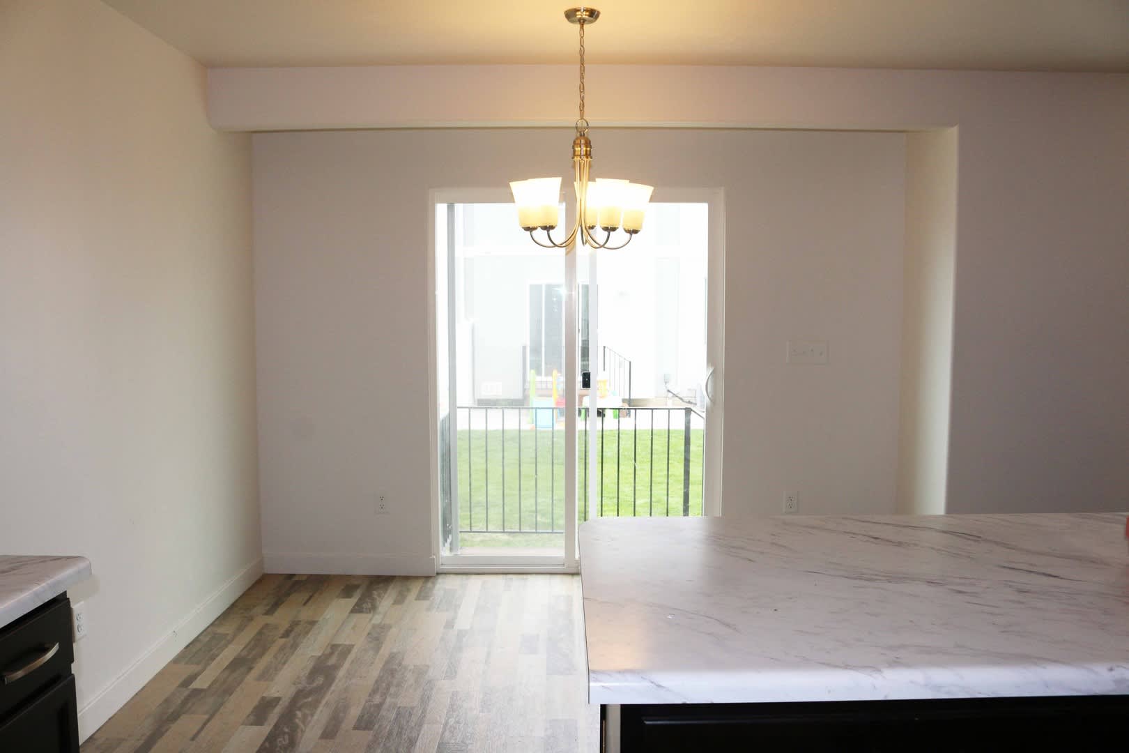 Amazing Townhome in Legacy Ranch! – photo 5
