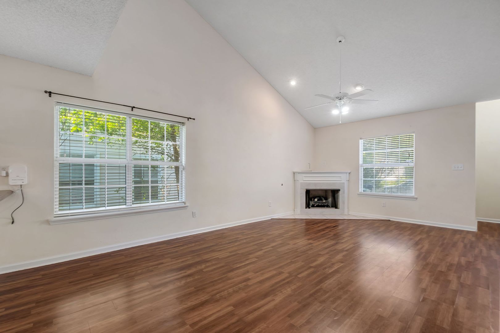Ne Tallahassee Townhome With Community Pool – photo 5