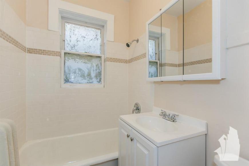 638 West Arlington Place – photo 3