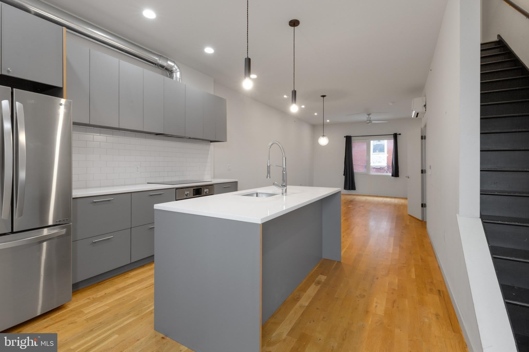 2328 MEMPHIS Street – photo 4