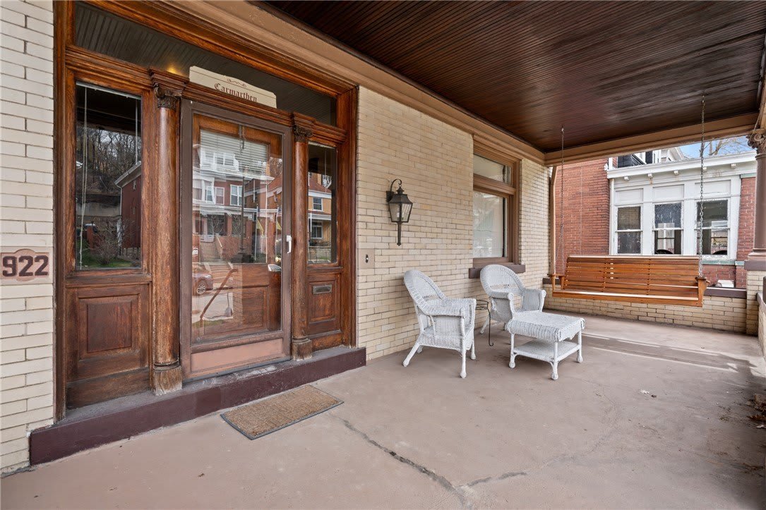 922 Jancey St – photo 3