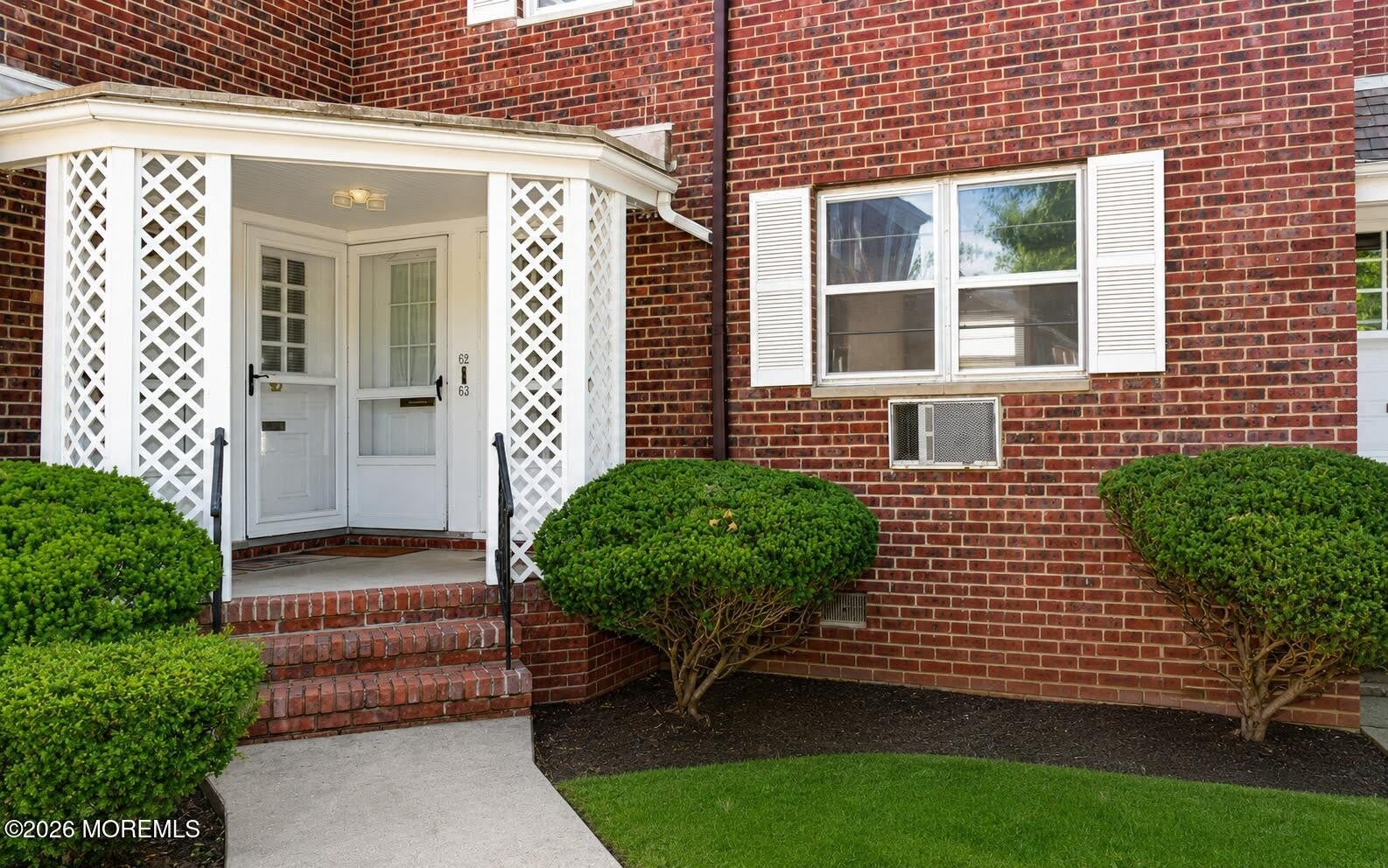 63 Manor Drive – photo 1