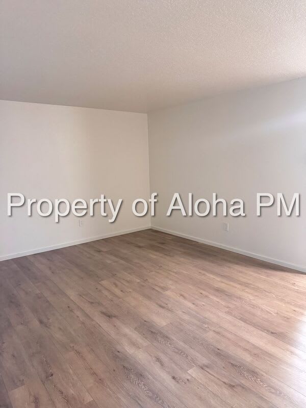 1760 S. Barlow Ln – photo 3