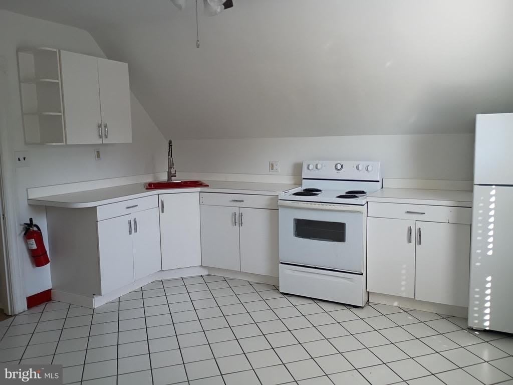 201 COLUMBIA BOULEVARD – photo 5