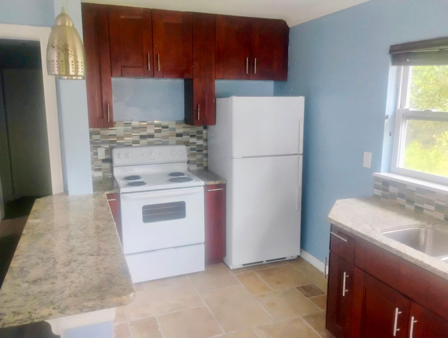 Great 3 Bedroom for rent! Reasonable Rent! – photo 2