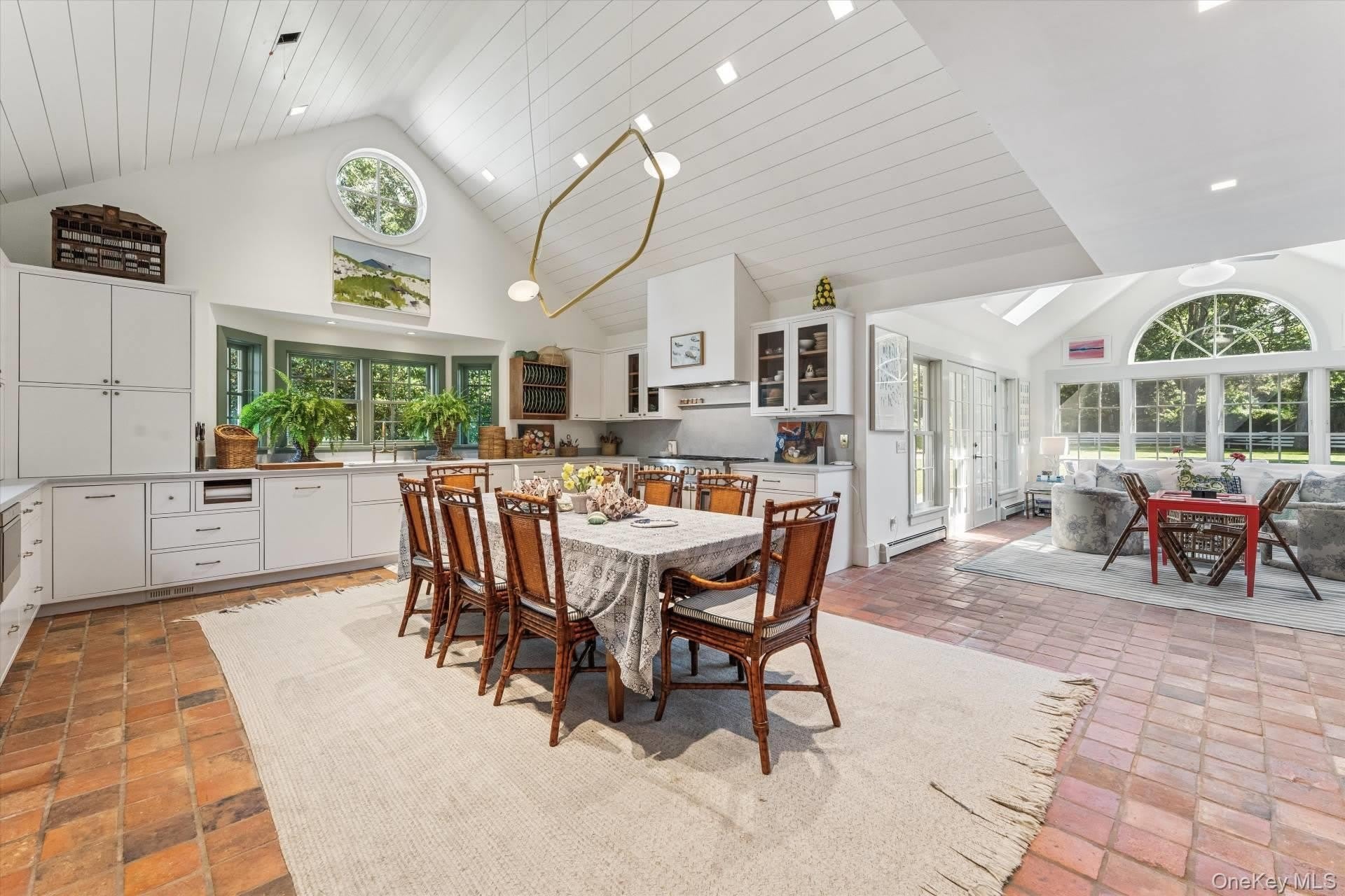 20 Quogue Street – photo 4