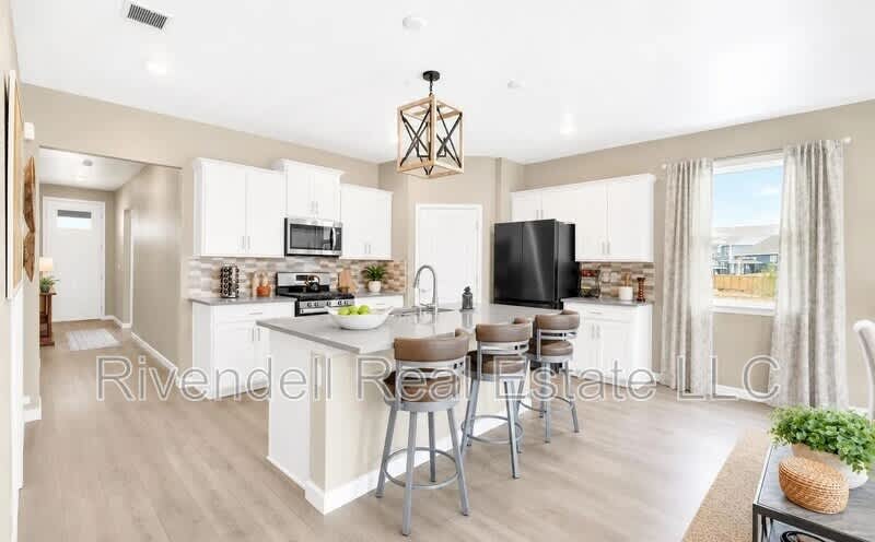 13998 Shasta Daisy St – photo 5