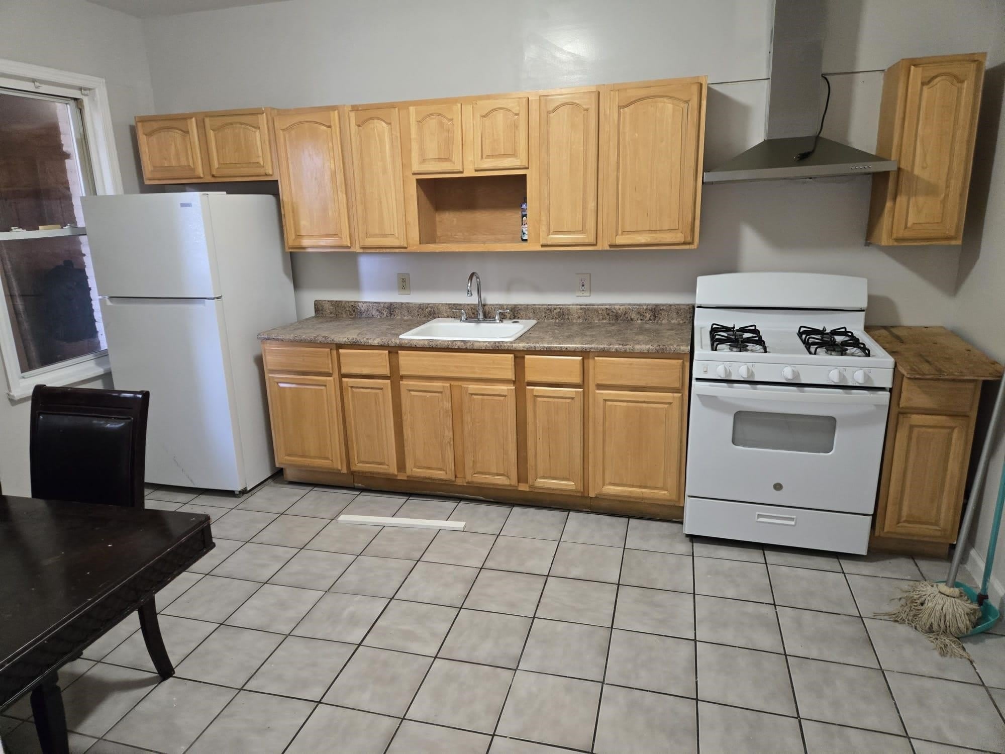325-329 GRAND ST – photo 4