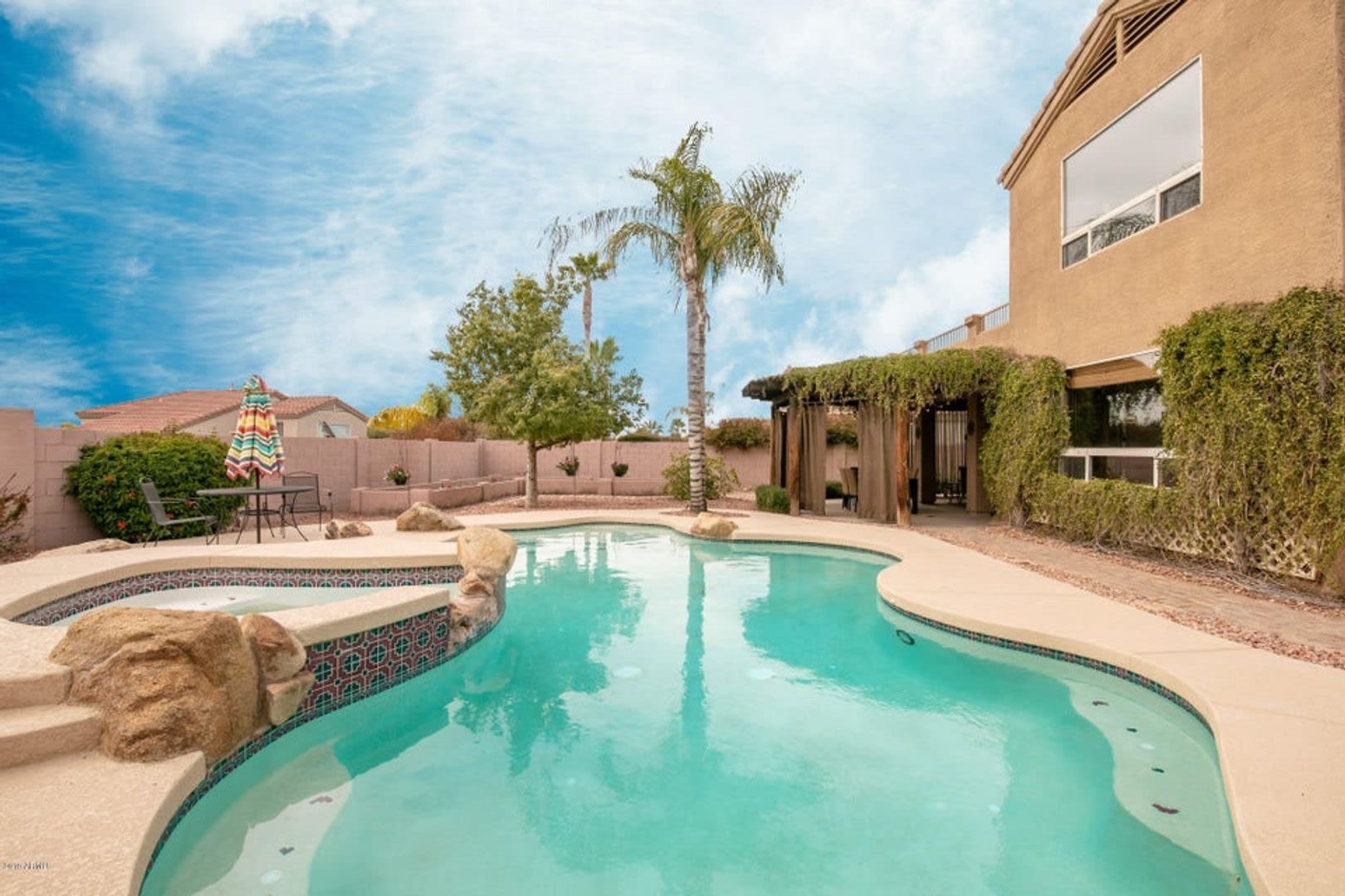 Spectacular Chandler Ocotillo Home With Sparkling Swimming Pool – photo 2