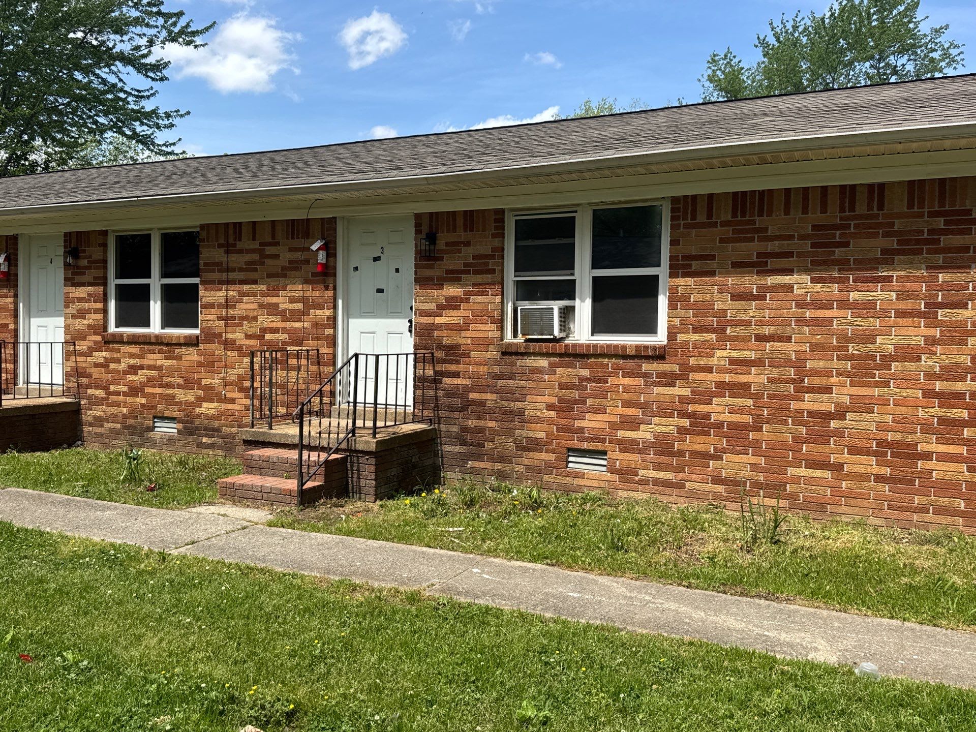 813 Scott St # 3, Brownsville – photo 2