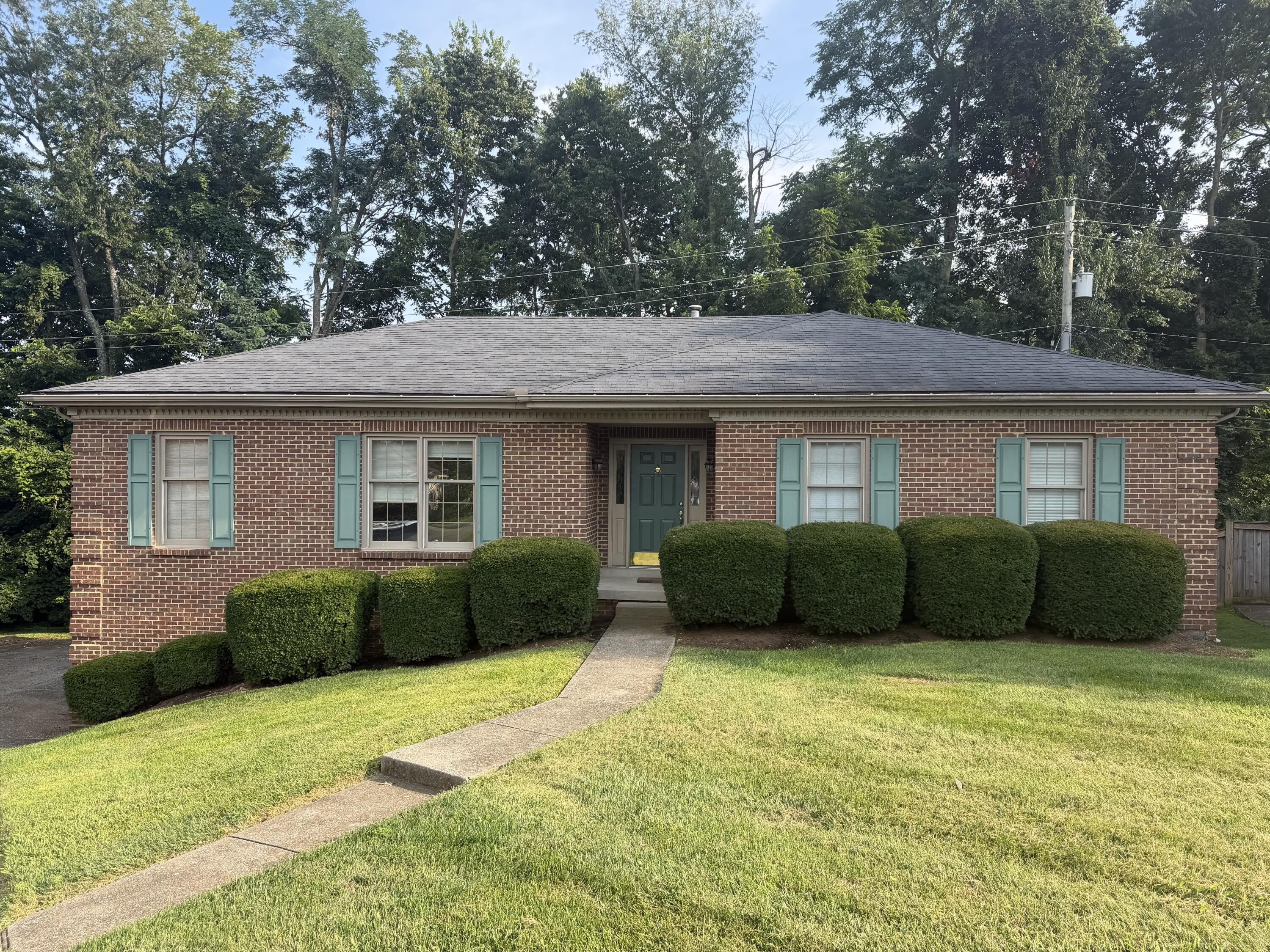1112 Pepperhill Circle – photo 2
