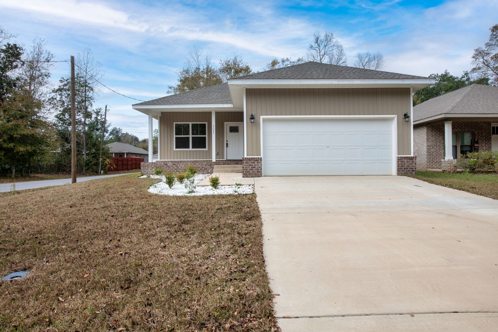 Welcome Home to Coastal Comfort in Milton! – photo 2
