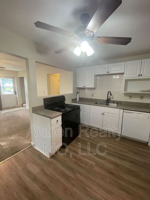 667 Thornton Street – photo 2