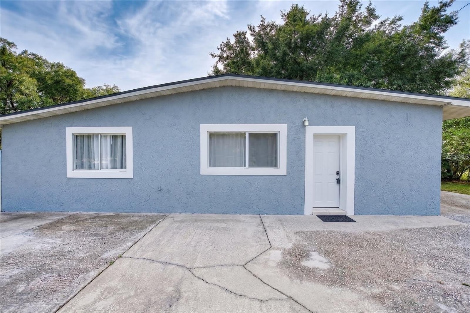 1495 PENNIWA Street – photo 1