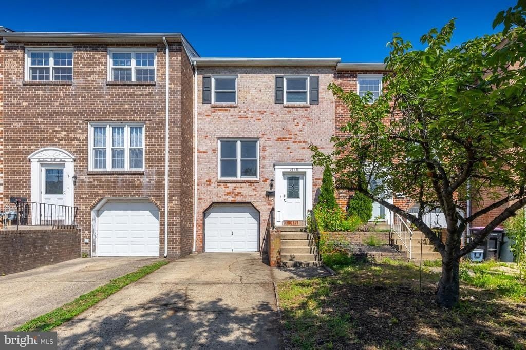 1445 Boxwood Drive – photo 1