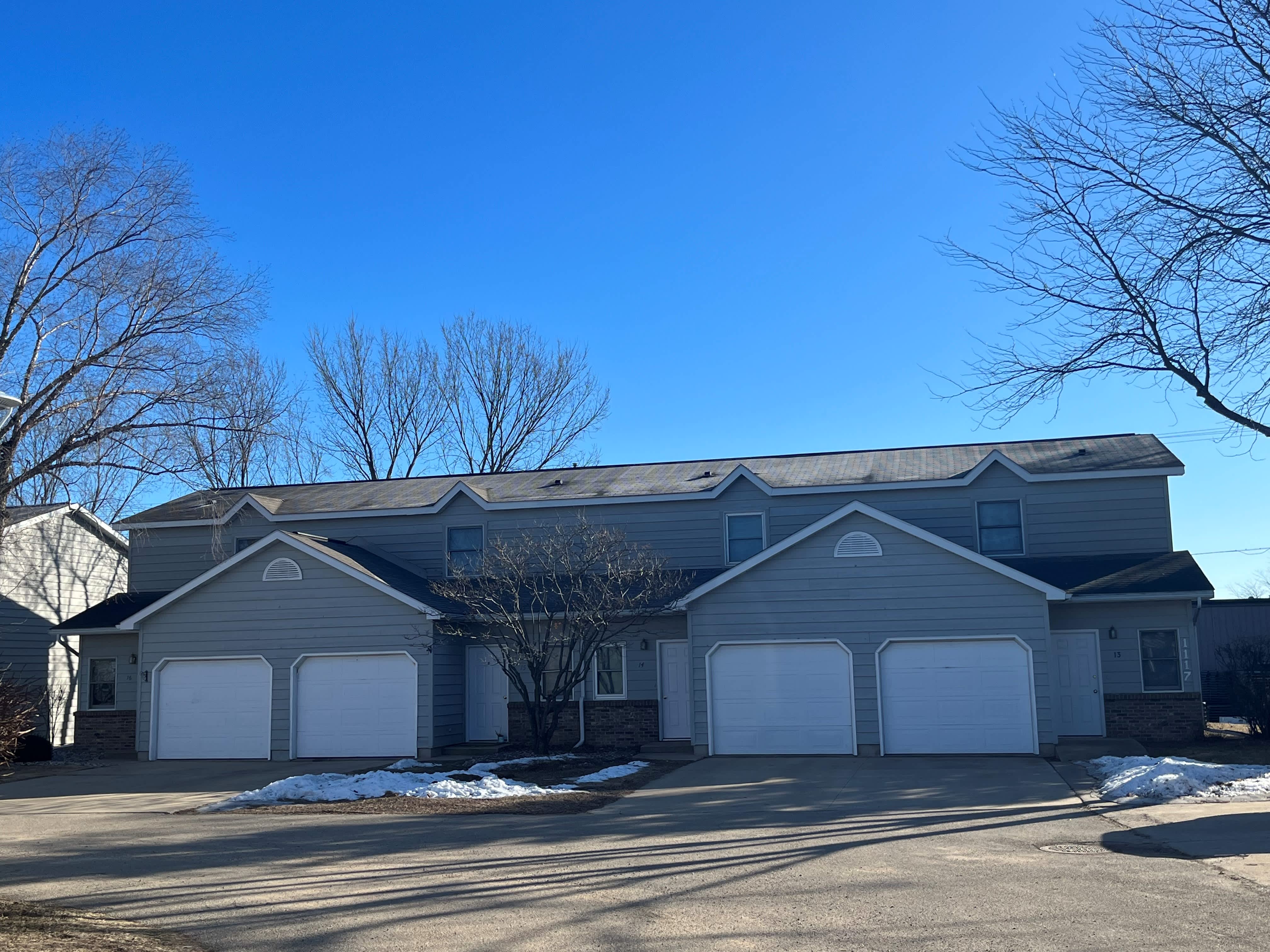 1127 Mark Ave – photo 1