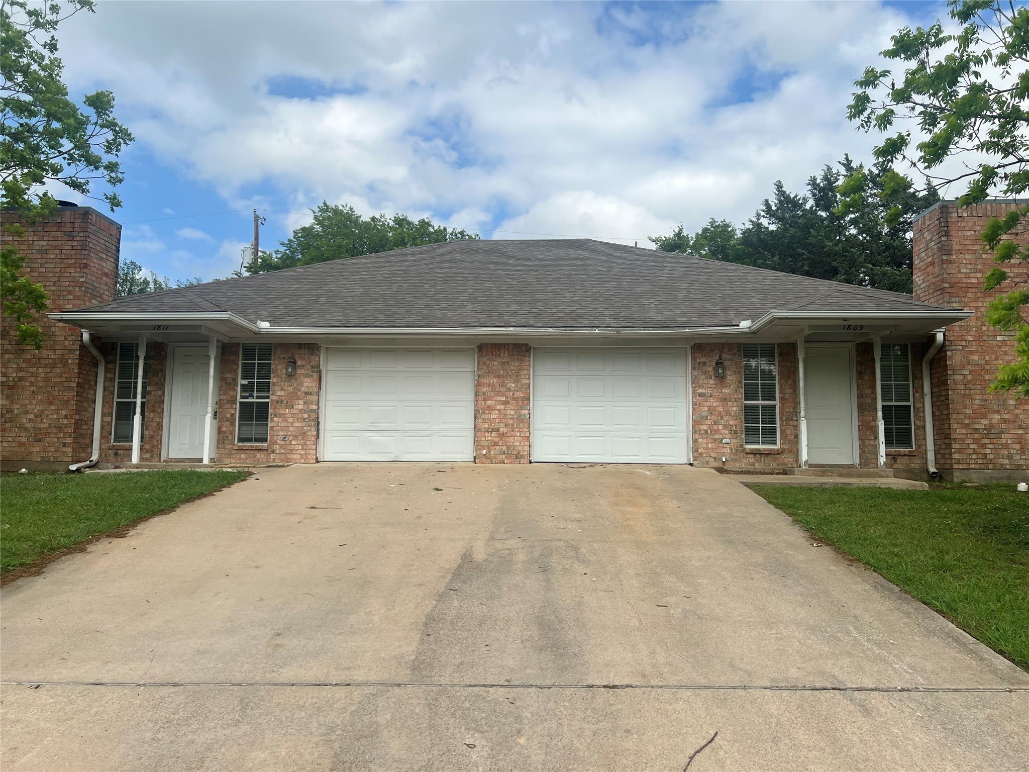 1811 Park Place – photo 1