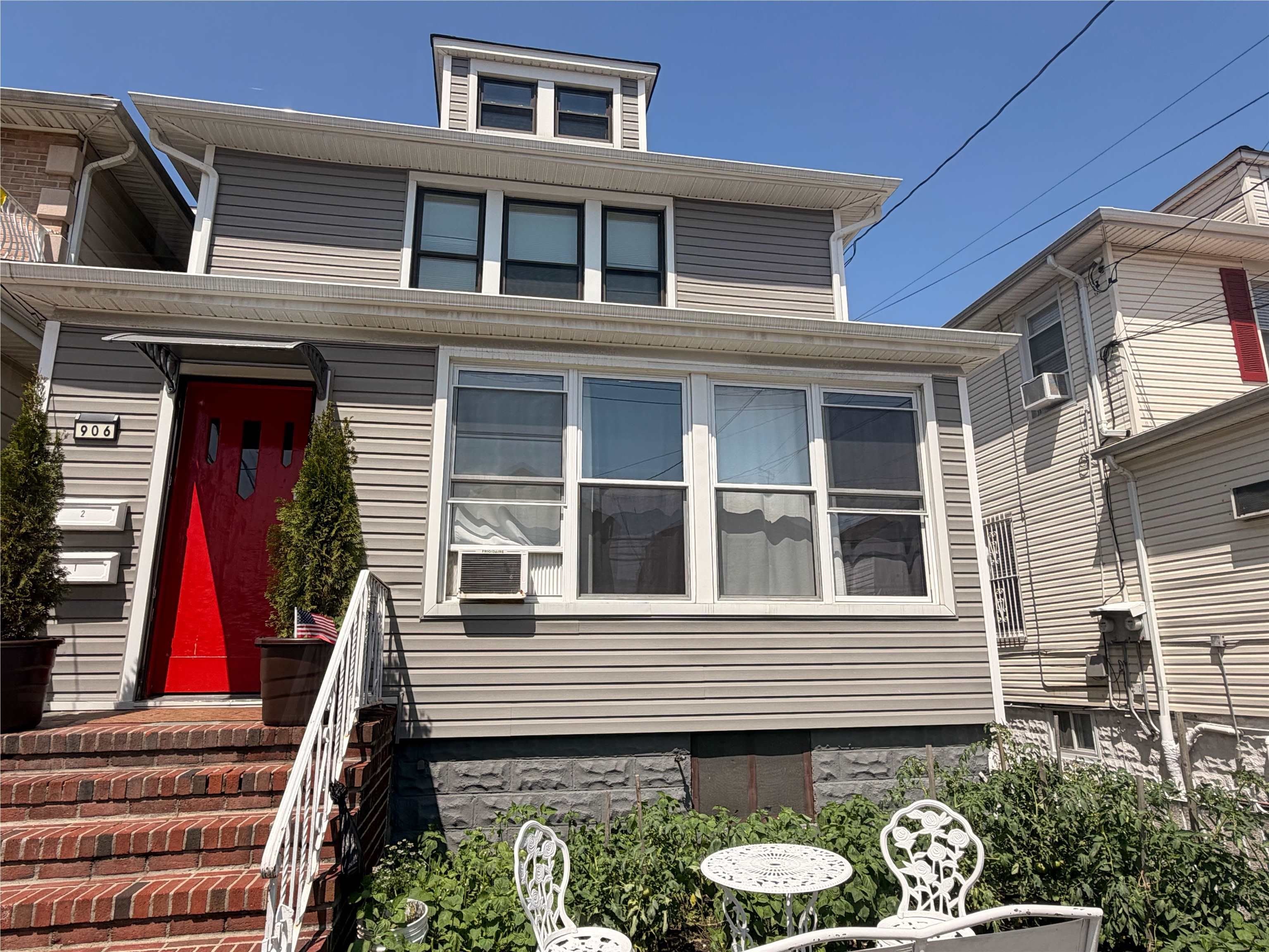 906 76TH ST – photo 1