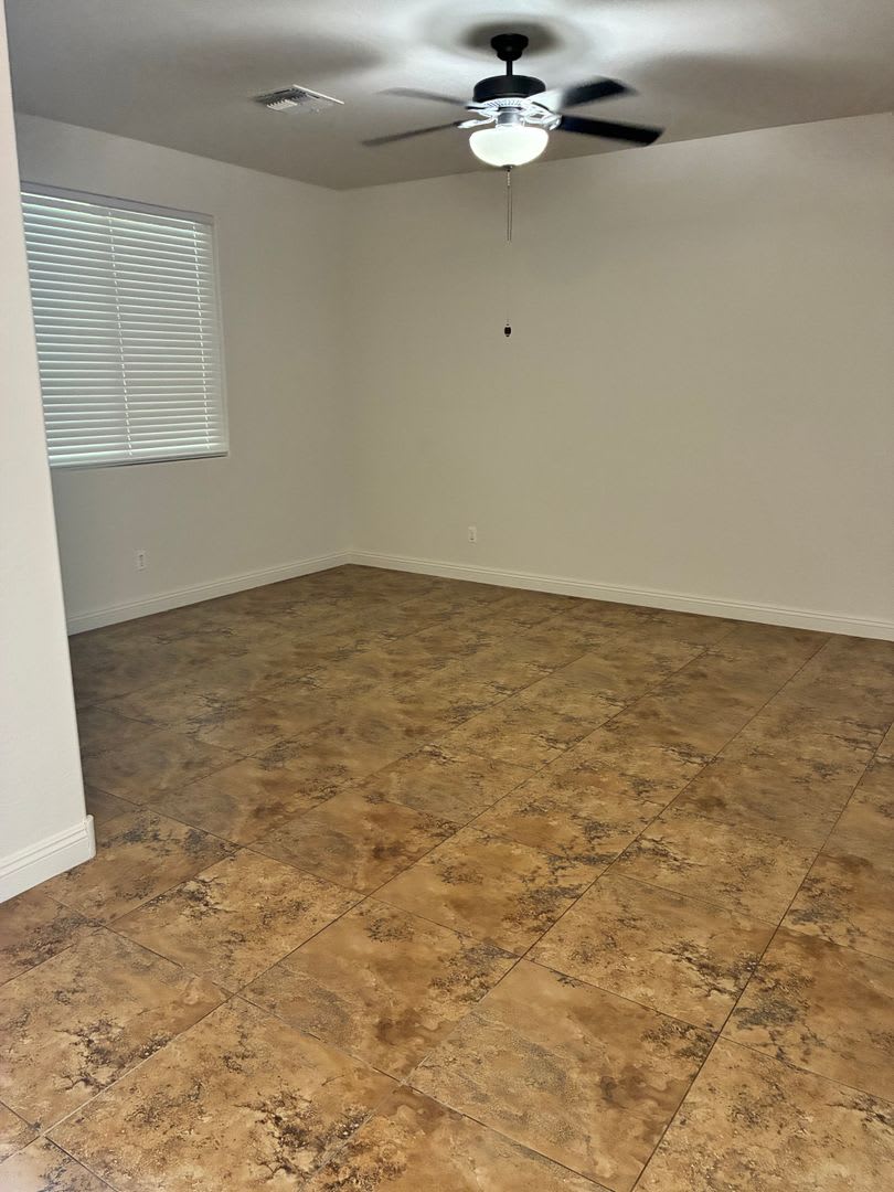 Spacious 3-Bedroom Home – photo 2