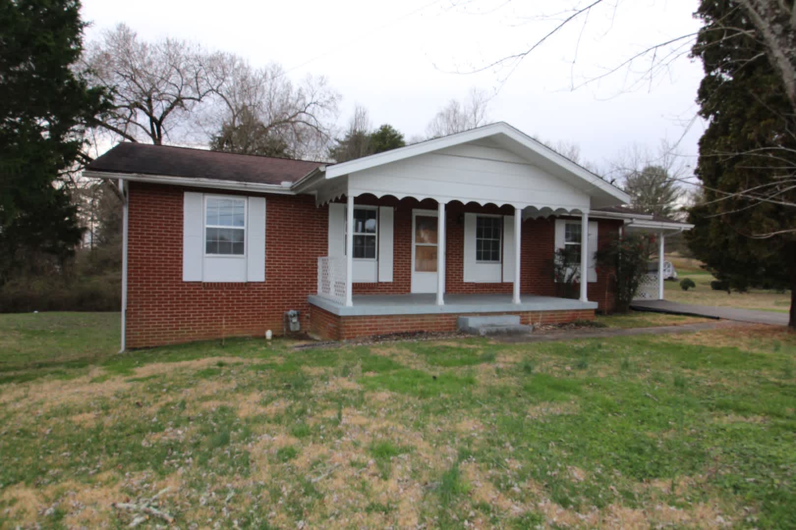 One Level Home in Oak Ridge – photo 3