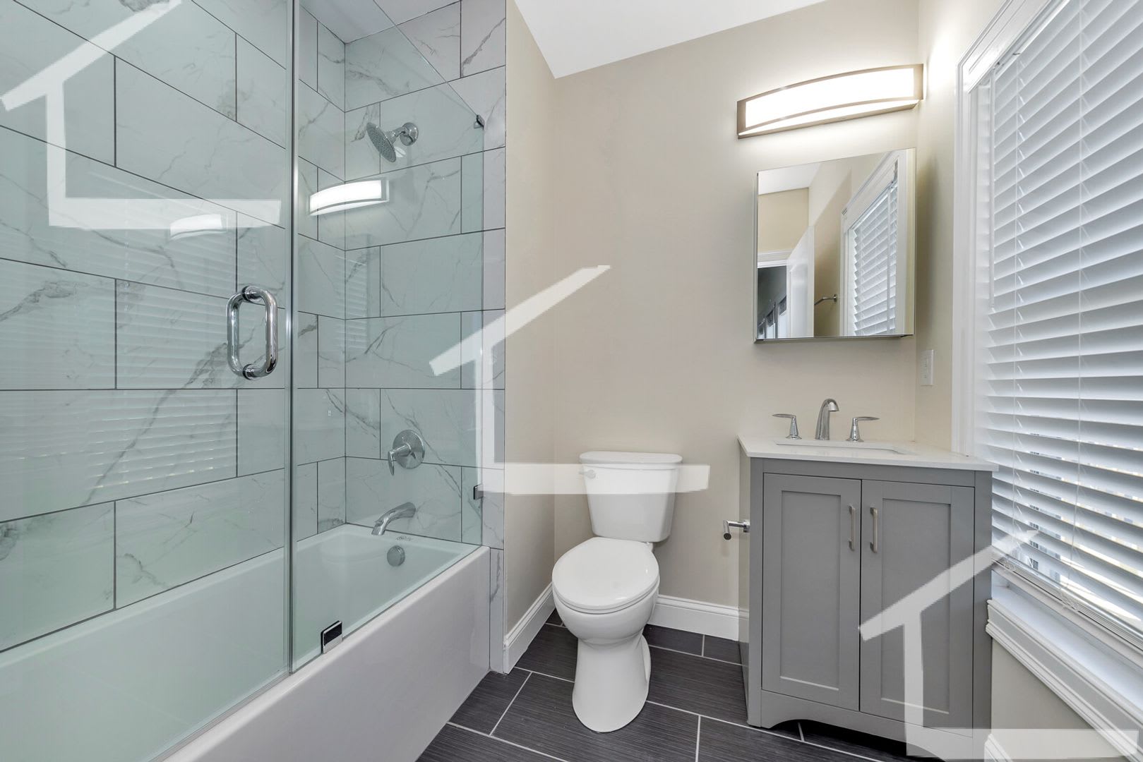 HIge 5 bed steps from Tufts – photo 2