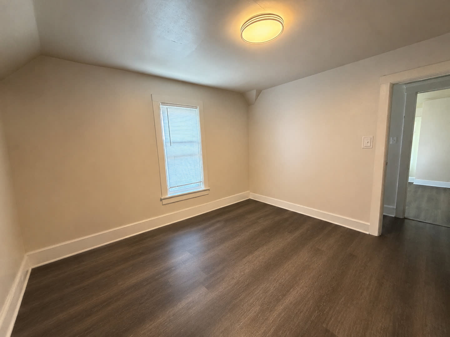 1112 Wisconsin Ave – photo 5