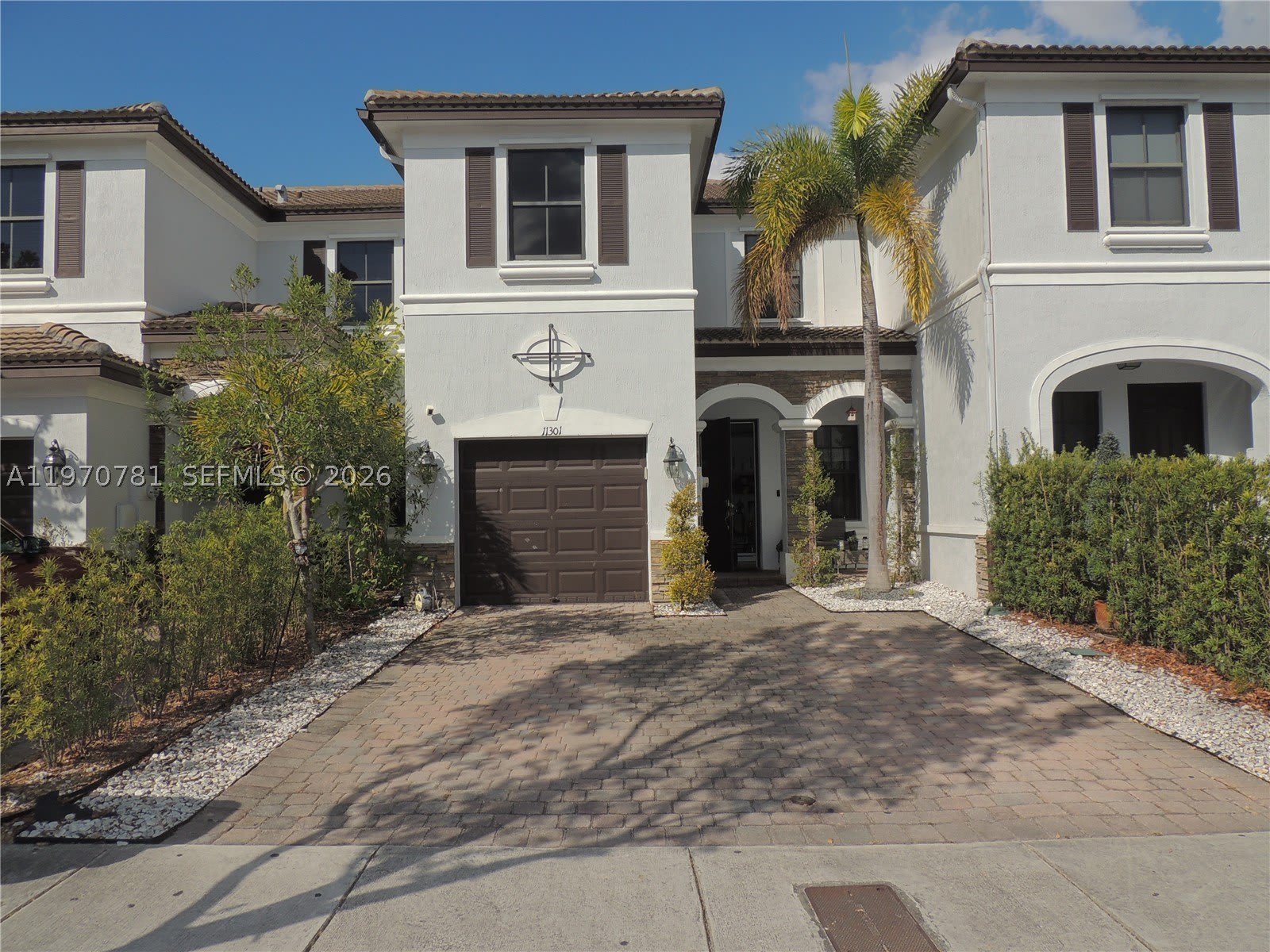 11301 NW 88th Ter – photo 1