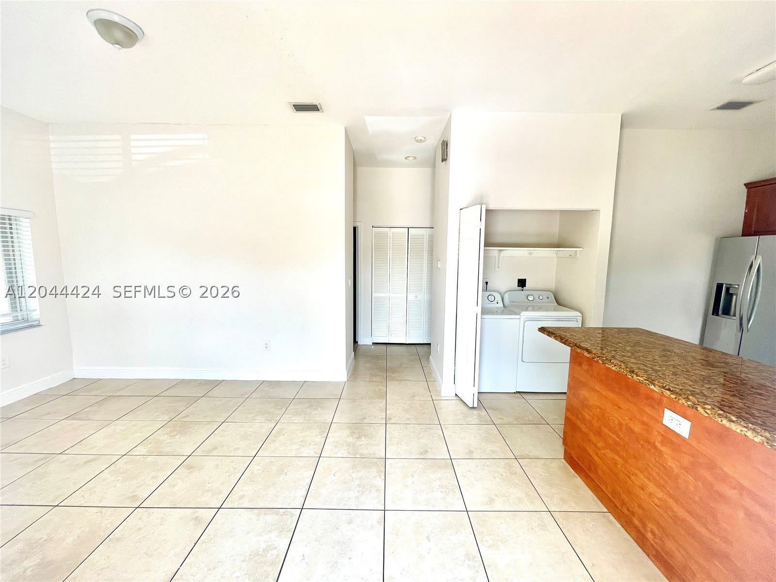 2487 W 5th Ct – photo 2