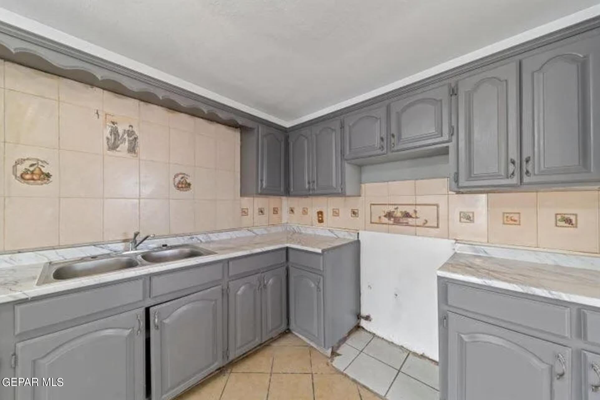 7632 Franklin Drive – photo 5