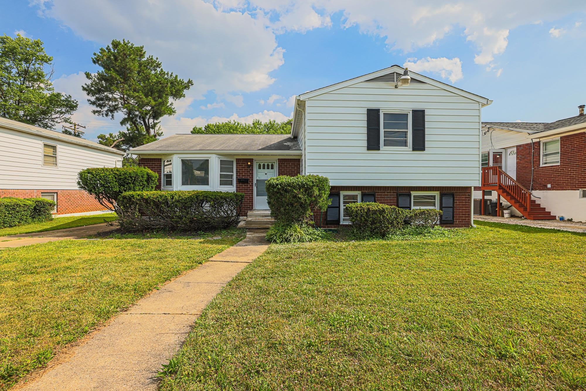 2607 SMITH Avenue – photo 2