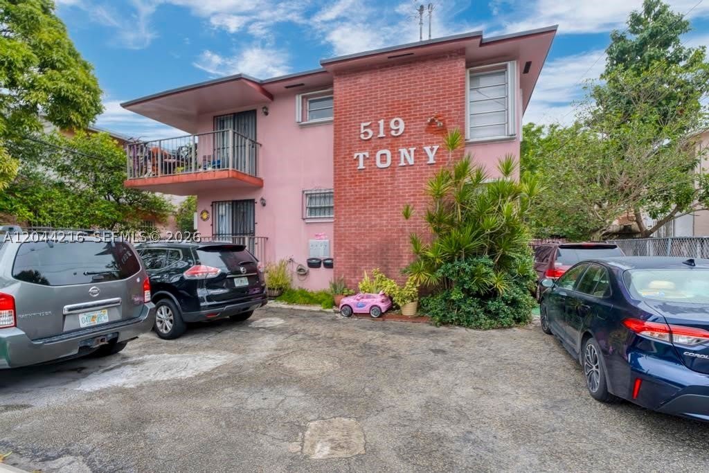 519 NW 10th Ave – photo 1