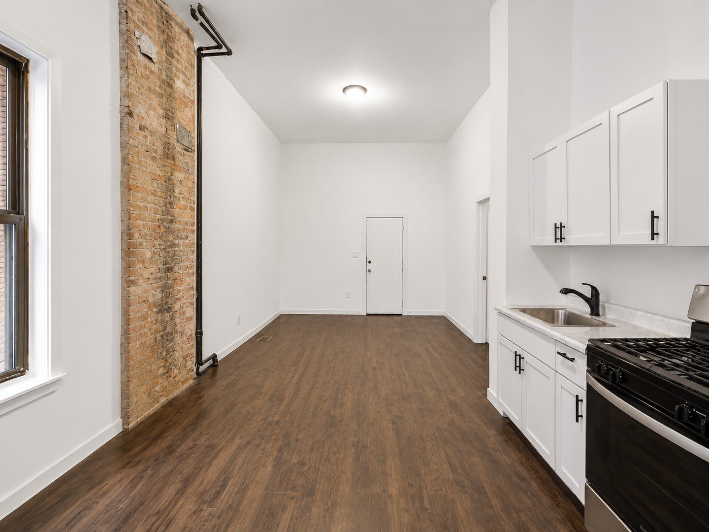8714 S Commercial Avenue – photo 5