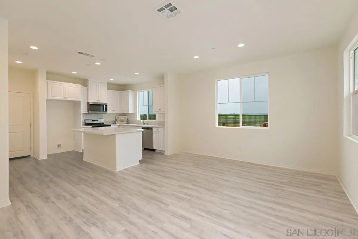 501 Turnstone Ln – photo 2