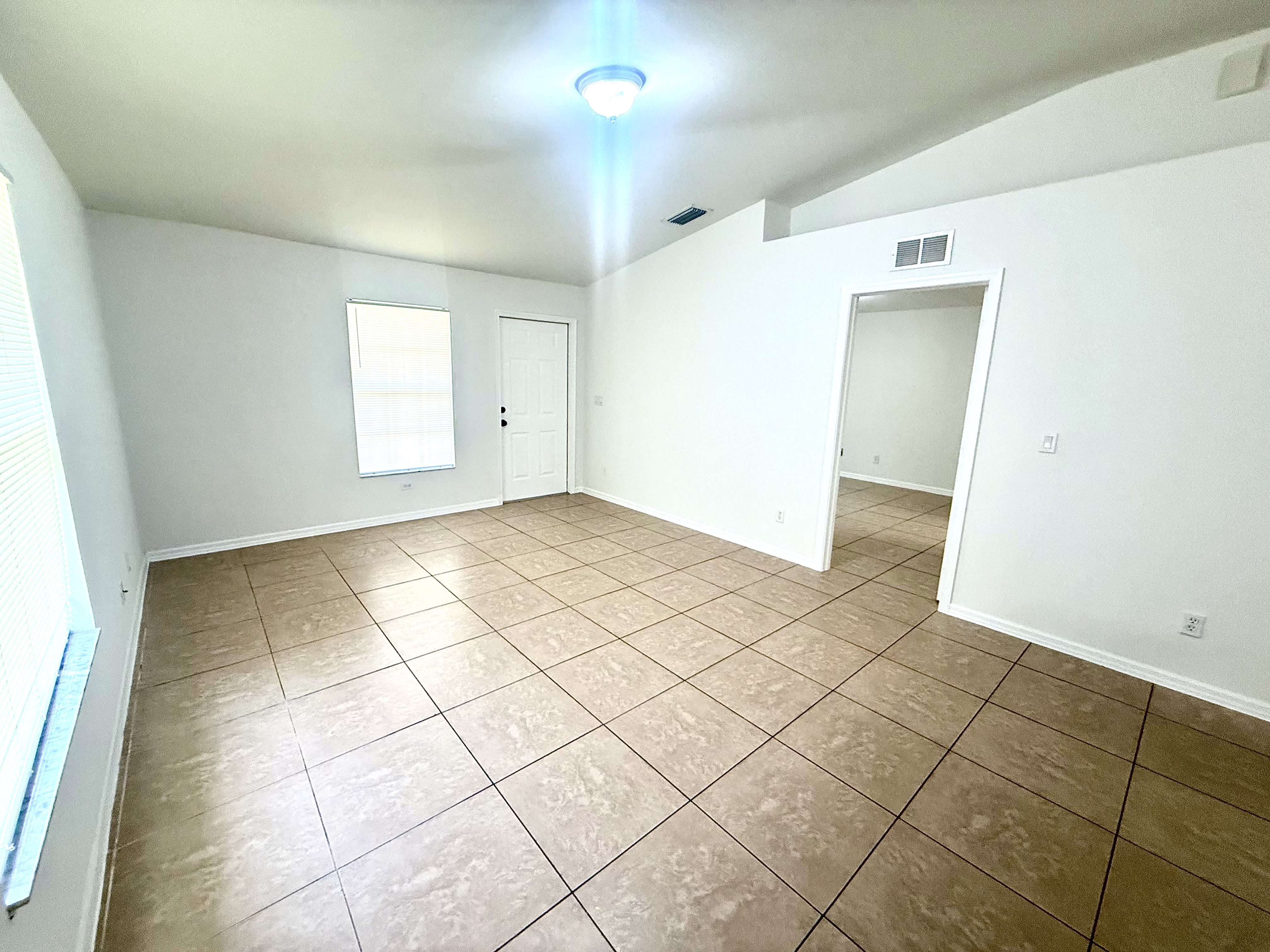 319 Gordon Ave S – photo 4