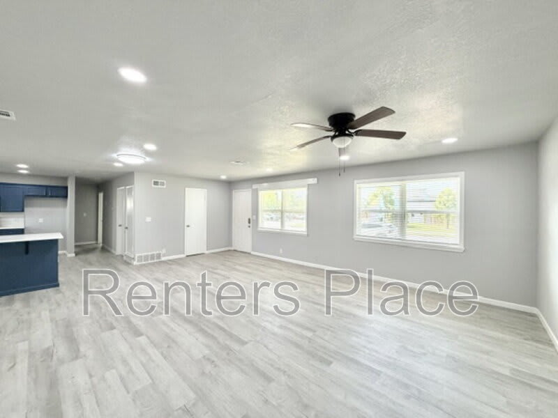 6531 E 28th St – photo 3