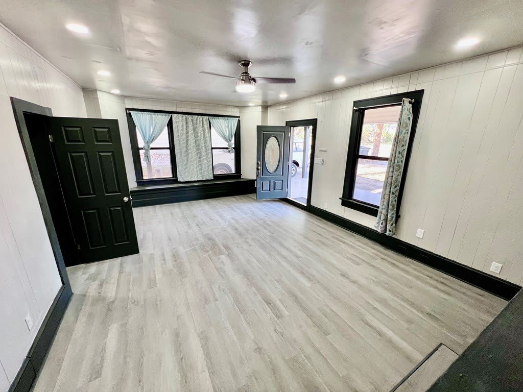 959 Avenue A. – photo 3
