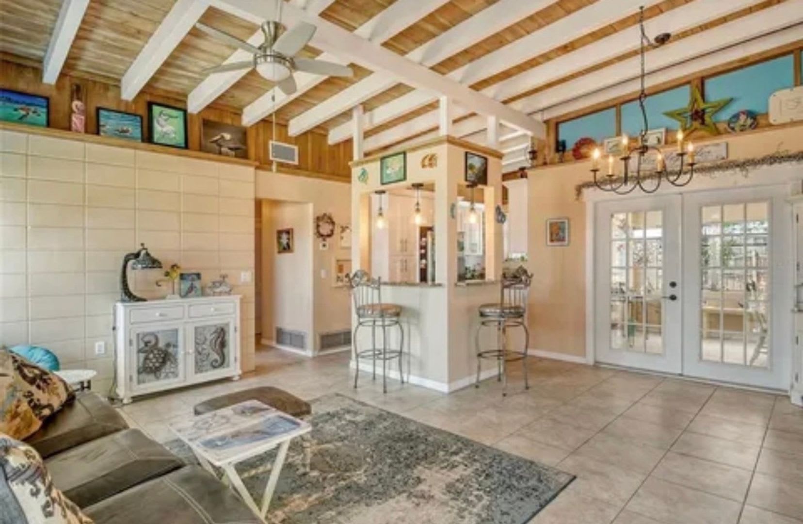 Charming 3BR House in Venice – photo 1