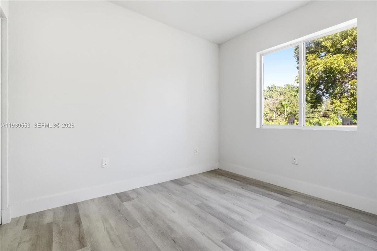 1126 Nw 28th St – photo 4