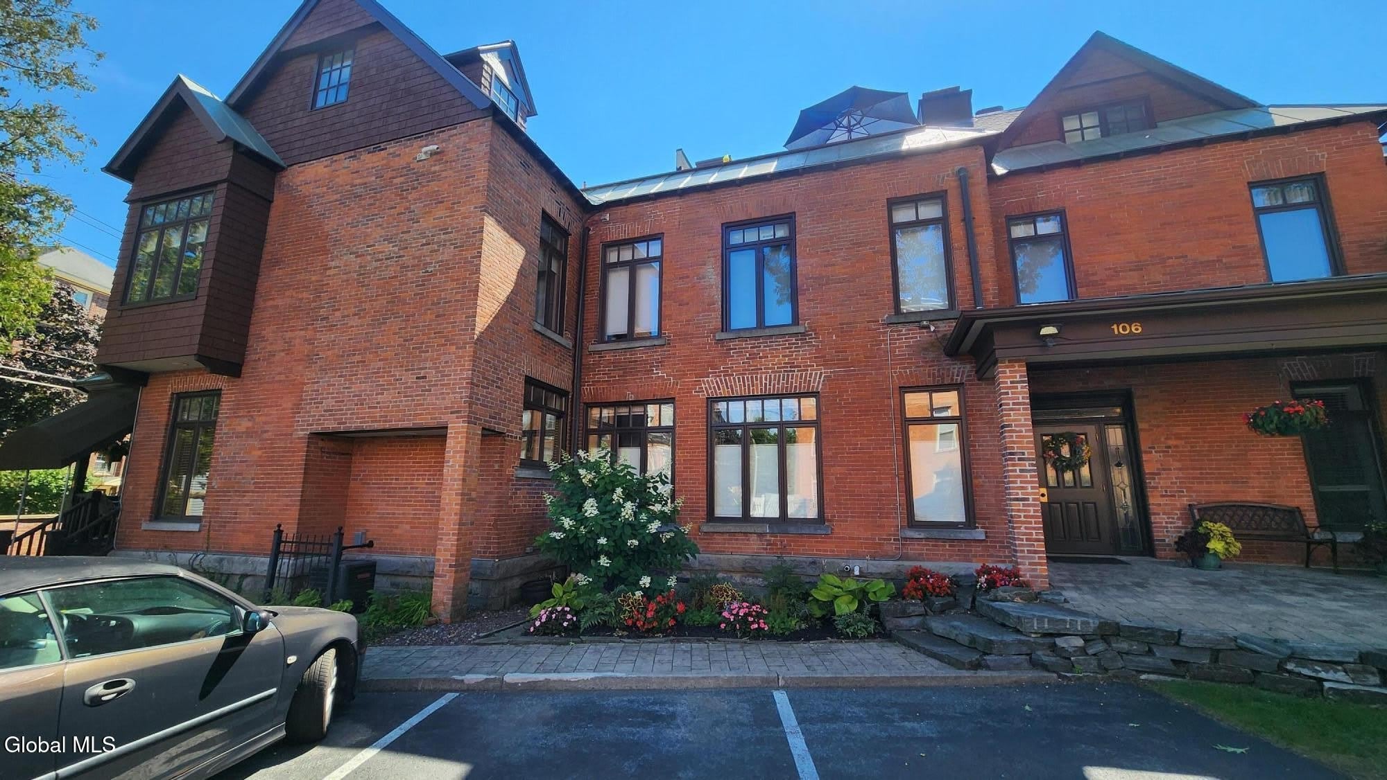 106 Spring Street – photo 4