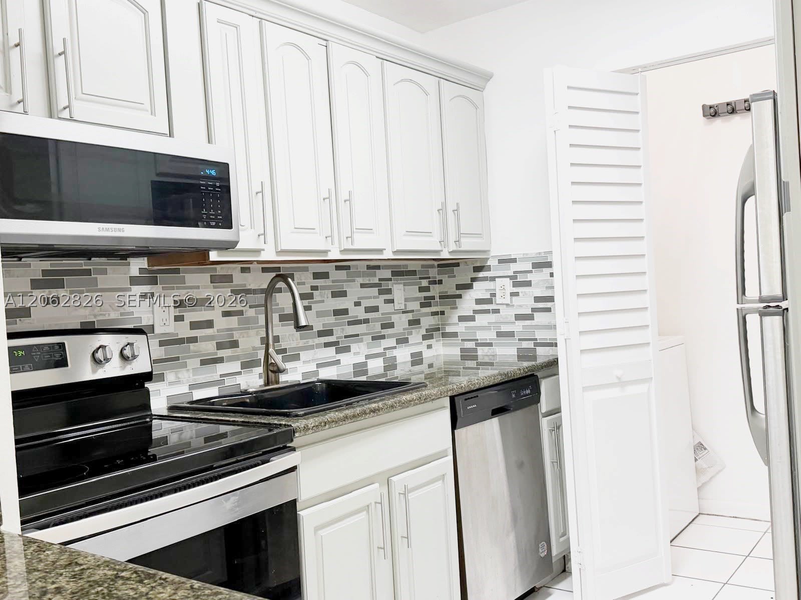 20681 Ne 4Th Pl – photo 2