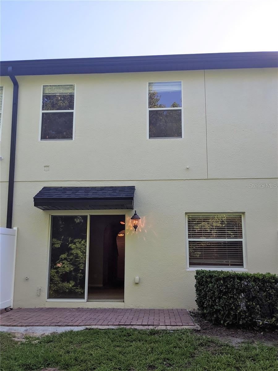 10272 PARK COMMONS Drive – photo 2